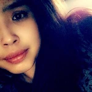 Meet your Posher, Lola